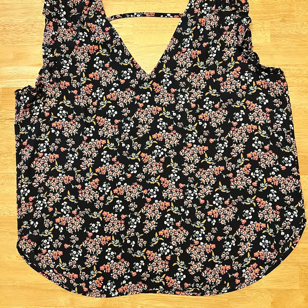 NWT LOFT Floral Double V Shell, Black background, Flutter-sleeved, Gathered yolk